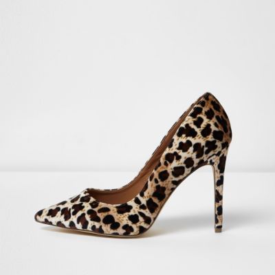 Leopard print wide fit velvet court shoes